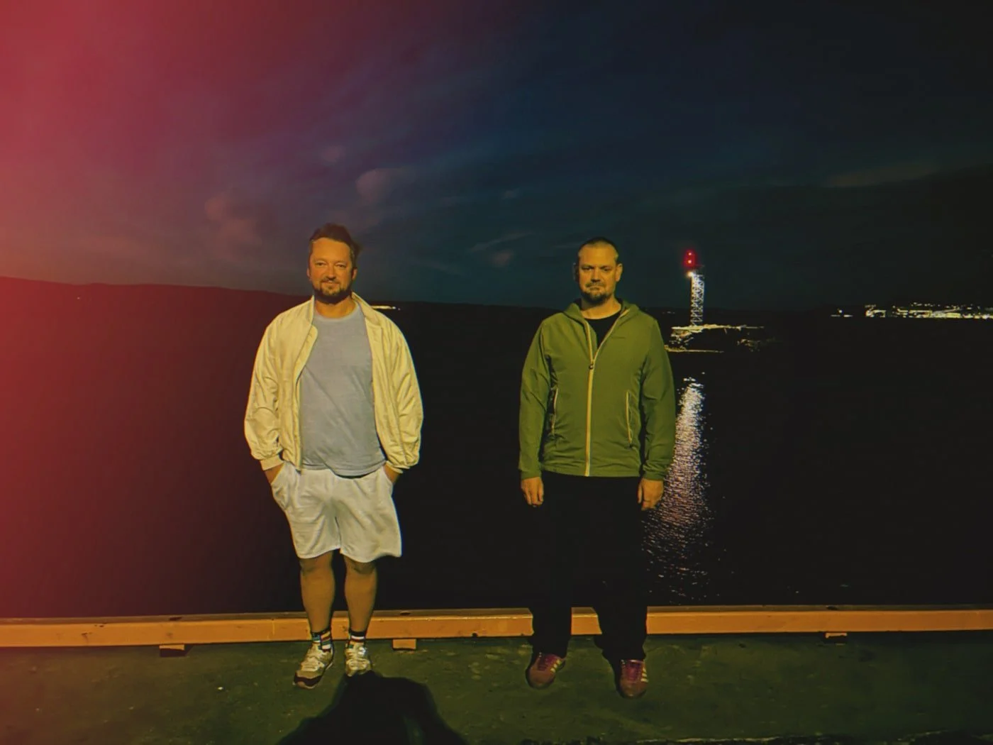 Morten and Thomas together at night